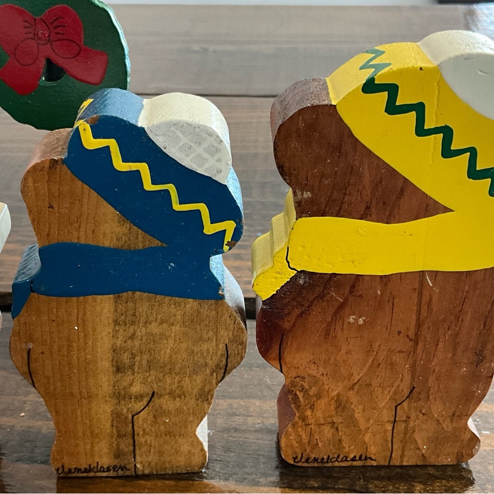 Vintage Lot of 4 Wooden Christmas Teddy Bear Carolers Lamp Post - Picture 7 of 12